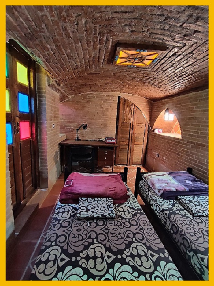 Shiraz Hostel